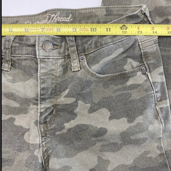 Universal Thread Green Camouflage High Rise Straight Leg Pants Womens Size 2/26R - Picture 5 of 5